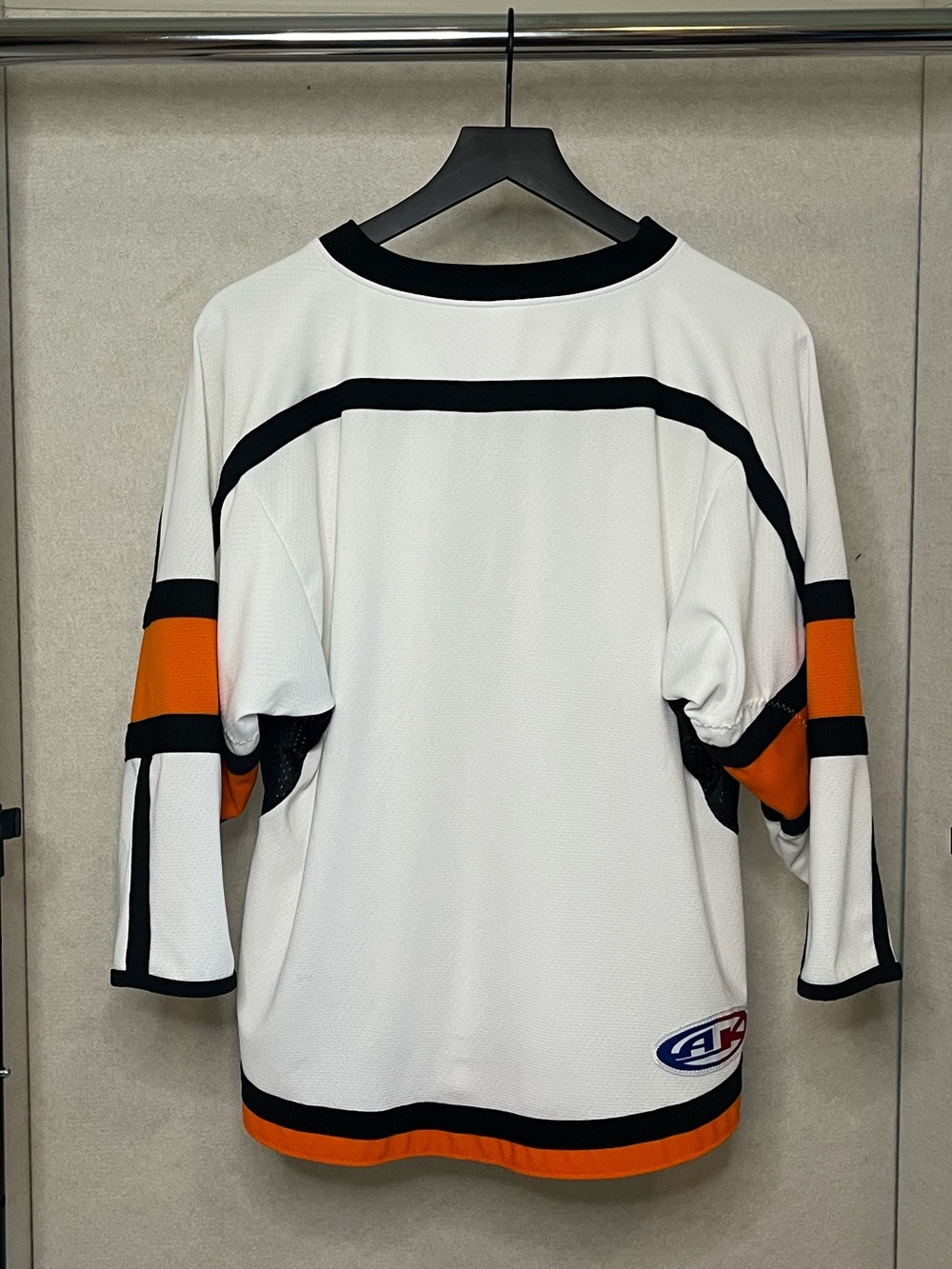 Athletic Knit AK Blank Hockey Jersey Youth XL (Fits Men’s Small)